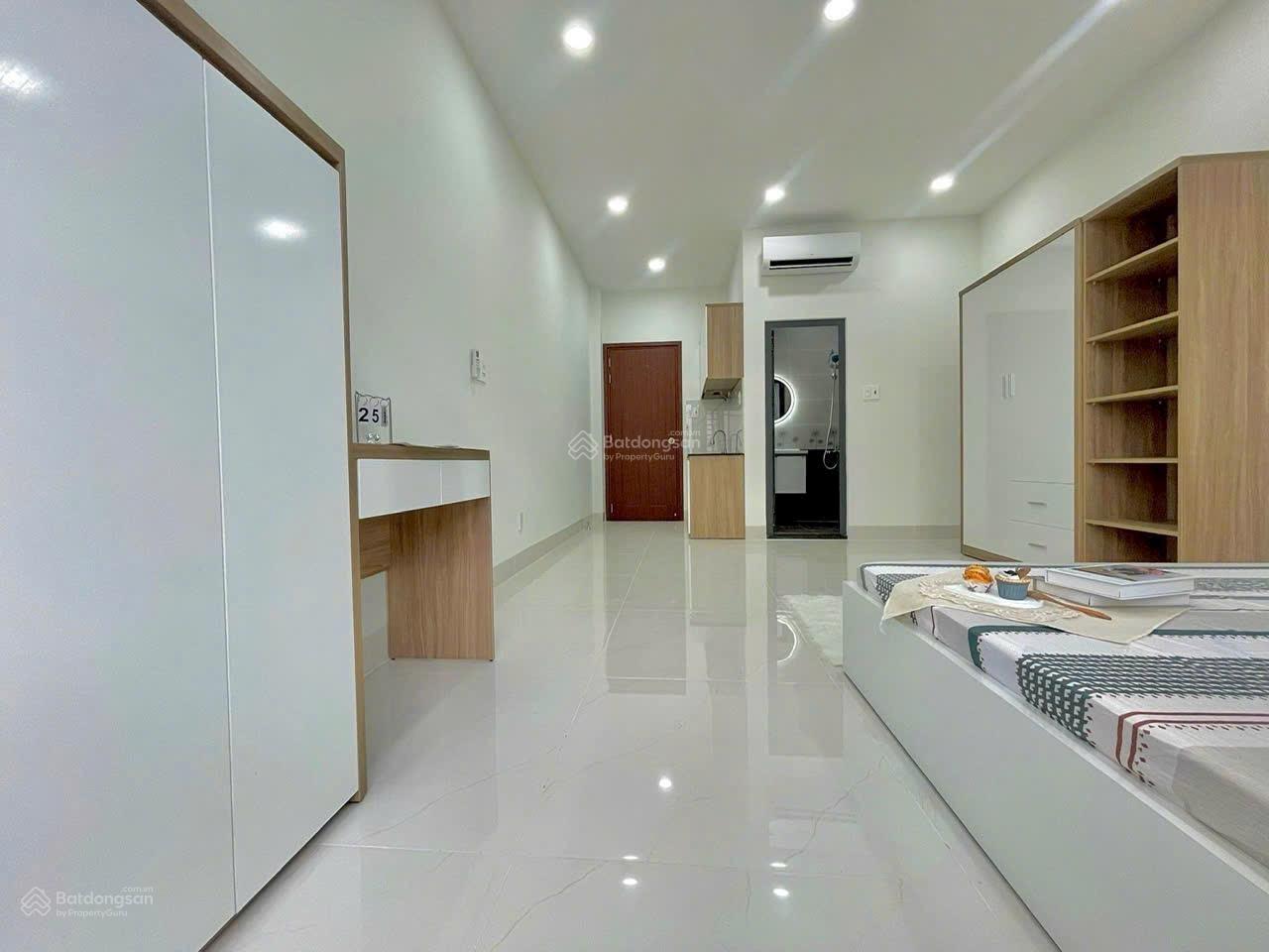 CHO THUÊ PHÒNG BAN CÔNG TO, TÁCH BẾP - THÍCH QUẢNG ĐỨC, QUẬN PHÚ NHUẬN GẦN Q1,Q3,Q10, Q5,BÌNH THẠNH