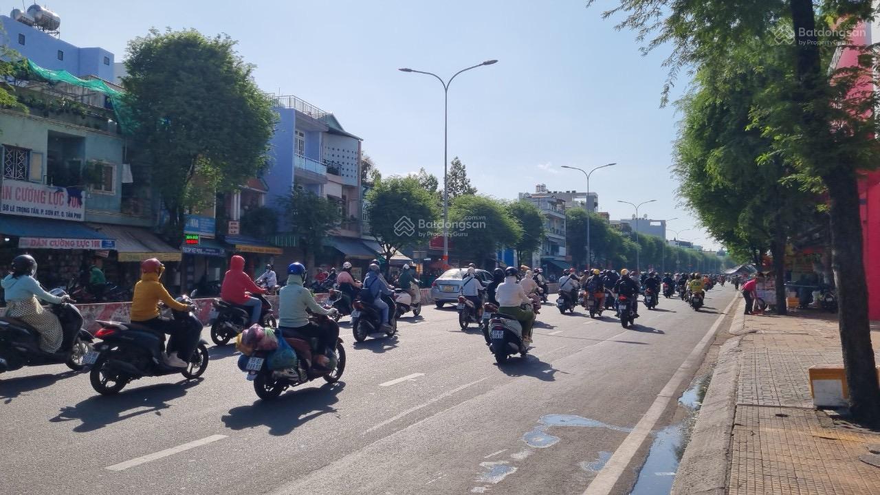 Giảm 2 tỷ! Bán nhà mặt tiền Lê Trọng Tấn ngay Đại Học Công Thương, DT: 8x20, 2 lầu, giá 32,5 tỷ TL! Giảm 2 tỷ! Bán nhà mặt tiền Lê Trọng Tấn ngay Đại Học Công Thương, DT: 8x20, 2 lầu, giá 32,5 tỷ TL!