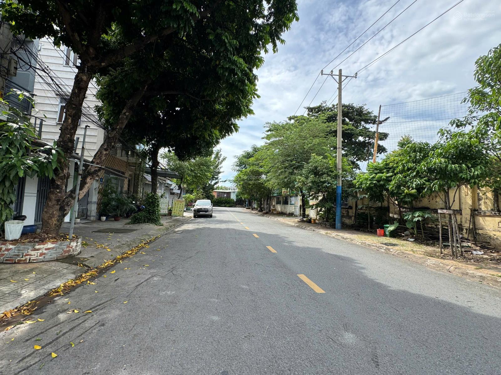 Cho thuê mặt bằng kinh doanh 107 - 109 Đường 1 Phước Bình 8x25 vị trí đông đúc giá 20tr/ tháng