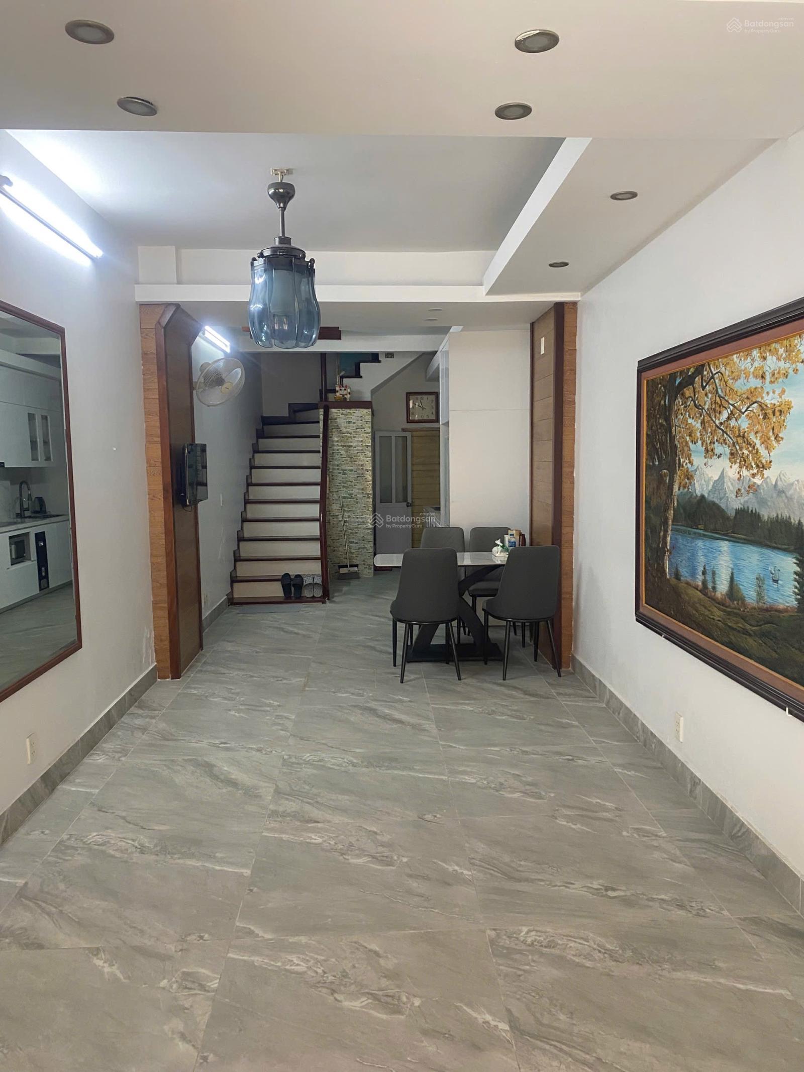 Cho thuê nhà đẹp full đồ, ô tô vào nhà, ngõ 565 Nguyễn Trãi, Thanh Xuân