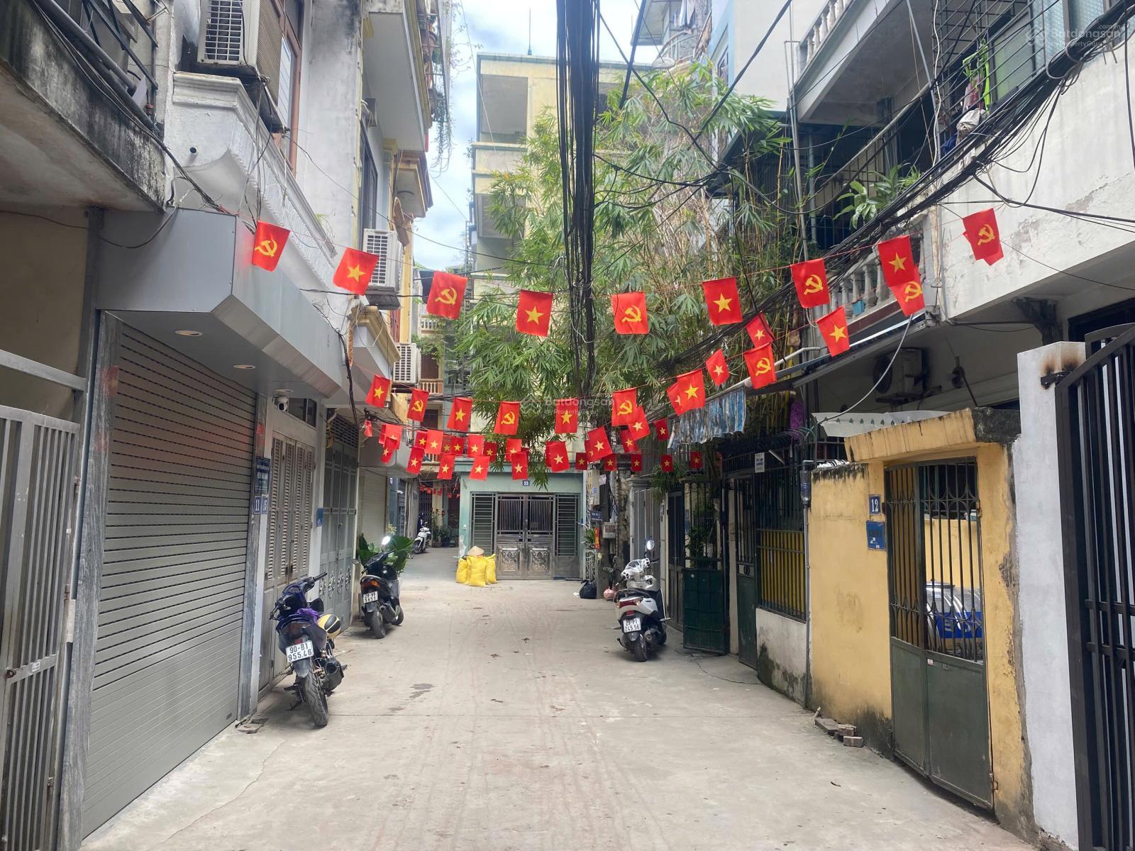 Cho thuê nhà đẹp full đồ, ô tô vào nhà, ngõ 565 Nguyễn Trãi, Thanh Xuân