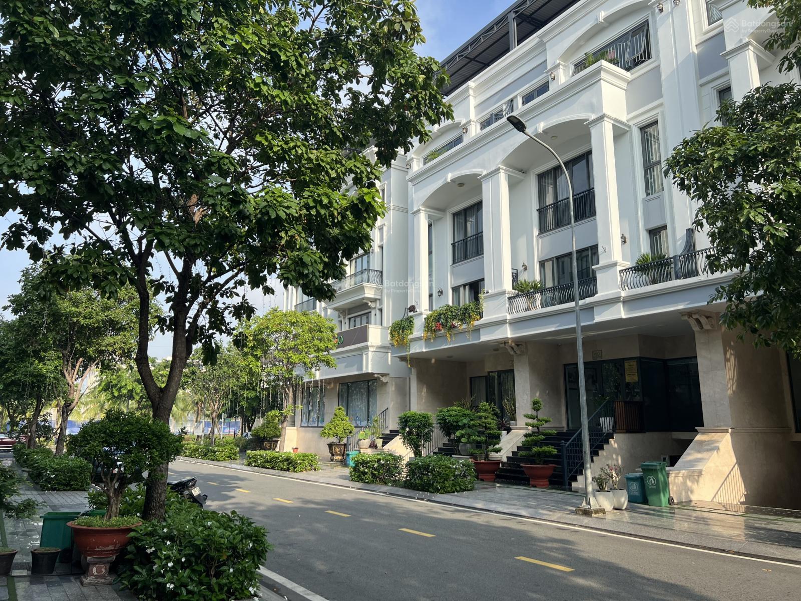 Duy nhất căn 9m H+4T Vạn Phúc City hoàn thiện cao cấp, cần bán gấp giá cực tốt chỉ 34.2 tỷ