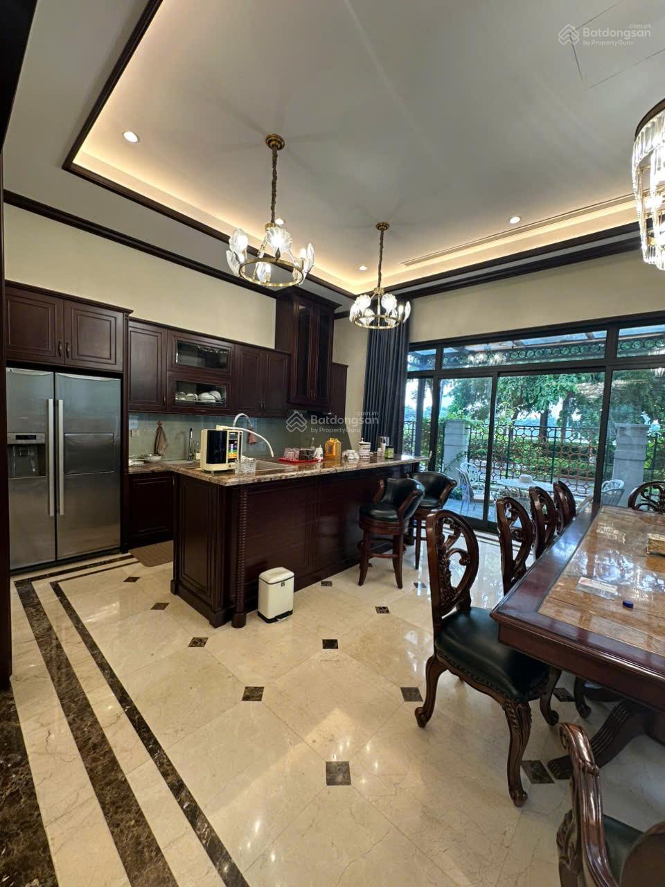 Chính chủ bán liền kề Nghĩa Đô cạnh Starlake Tây Hồ 121m2x4 tầng đường 3 ô tô tránh. LH 0888 486 ***