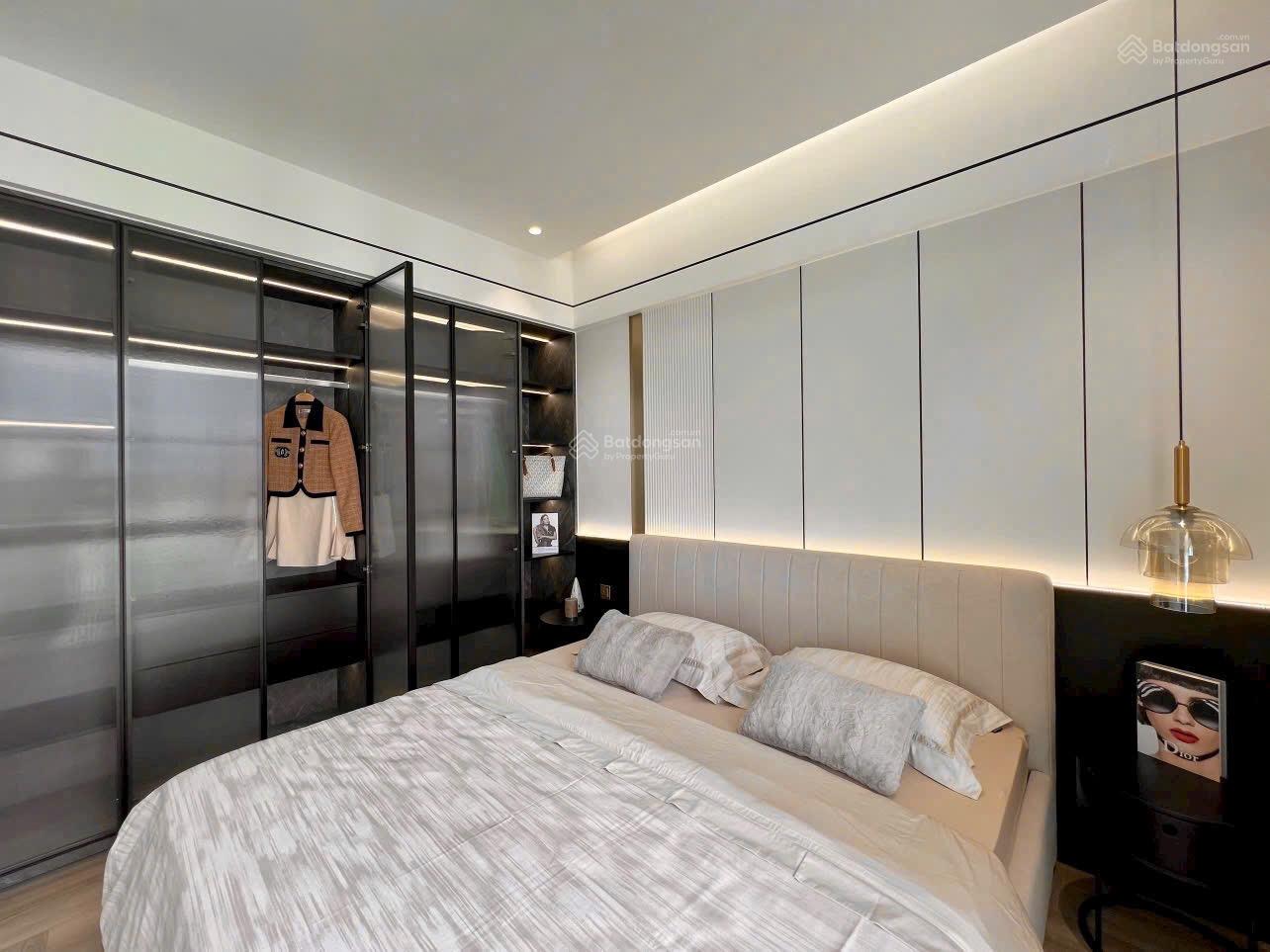 Bán căn hộ Hưng Phúc 1 Phú Mỹ Hưng quận 7 DT 98m2 3PN giá 8tỷ. Liên hệ: 0978 585 *** Duy Mạnh