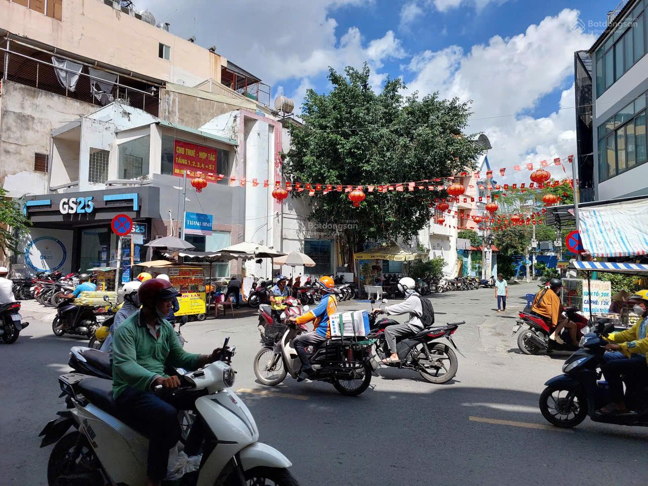 Giảm 10 tỷ! Rẻ nhất MT Xô Viết Nghệ Tĩnh 2 chiều, Q. BT 303,5m2 đất xây dựng cao tầng - giá 50 tỷ Giảm 10 tỷ! Rẻ nhất MT Xô Viết Nghệ Tĩnh 2 chiều, Q. BT 303,5m2 đất xây dựng cao tầng - giá 50 tỷ