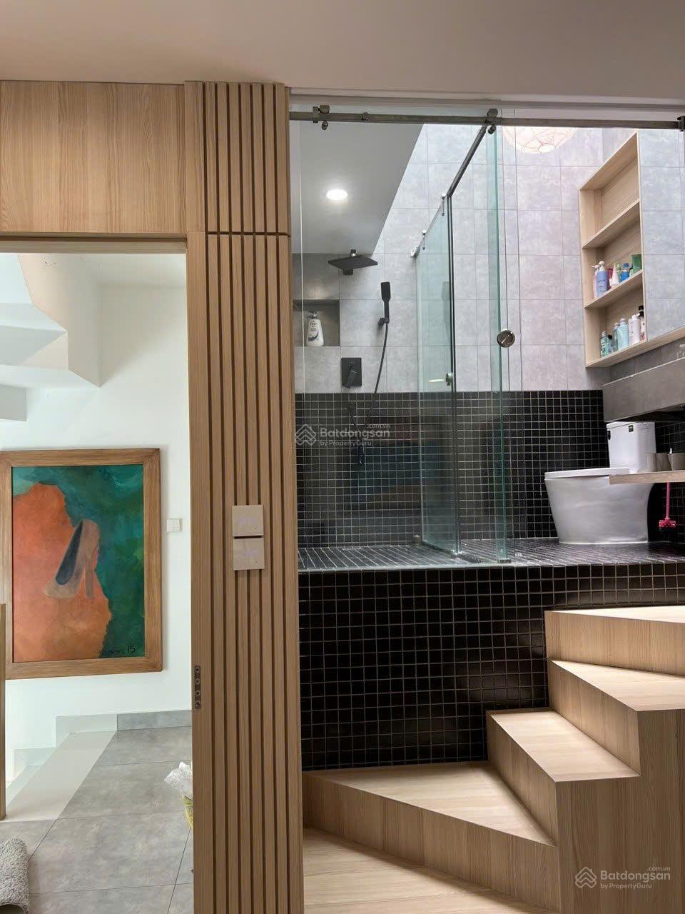 Siêu phẩm mua ở ngay Sân Bay , p.4 quận TÂN BÌNH -( 6 x 25 ) Hầm 6 lầu TM sàn ốp gỗ giá 33 tỷ !!