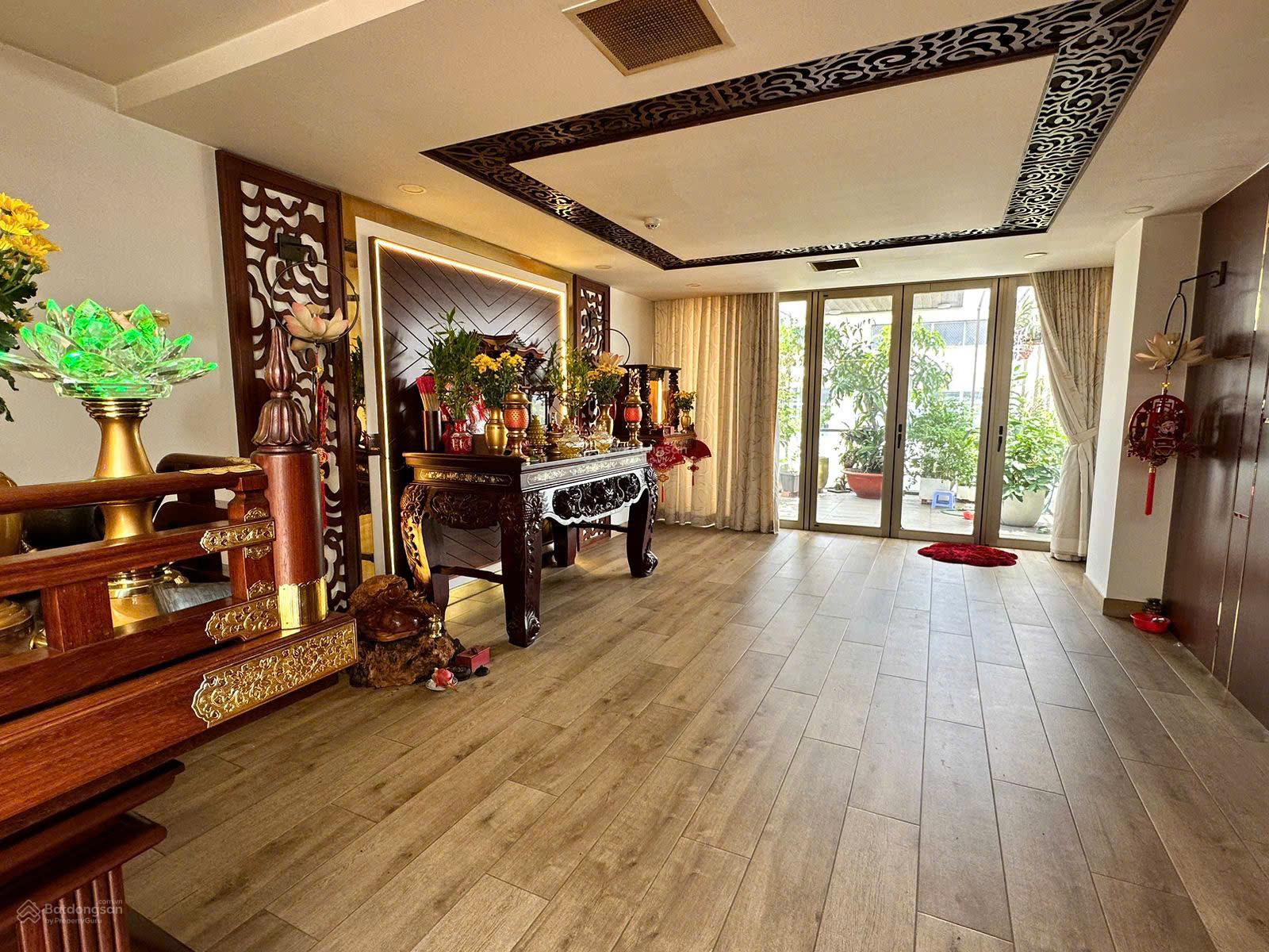 Siêu phẩm mua ở ngay Sân Bay , p.4 quận TÂN BÌNH -( 6 x 25 ) Hầm 6 lầu TM sàn ốp gỗ giá 33 tỷ !!