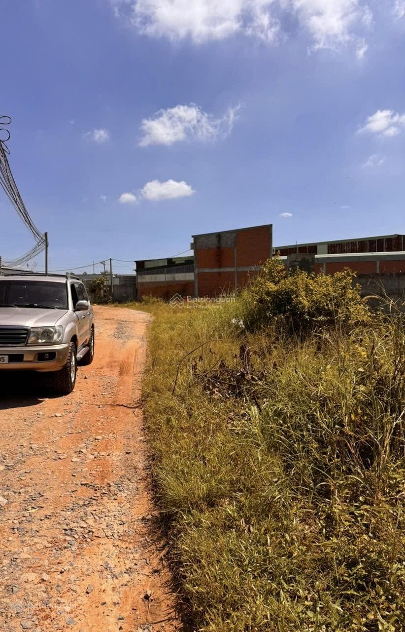 Bán ( 12 x30 ) = 361.4m2 đất cách chợ Nhật Huy- Hòa Lợi 1.0 km, xin lh 0964 859 *** - trân trọng! Bán ( 12 x30 ) = 361.4m2 đất cách chợ Nhật Huy- Hòa Lợi 1.0 km, xin lh 0964 859 *** - trân trọng!