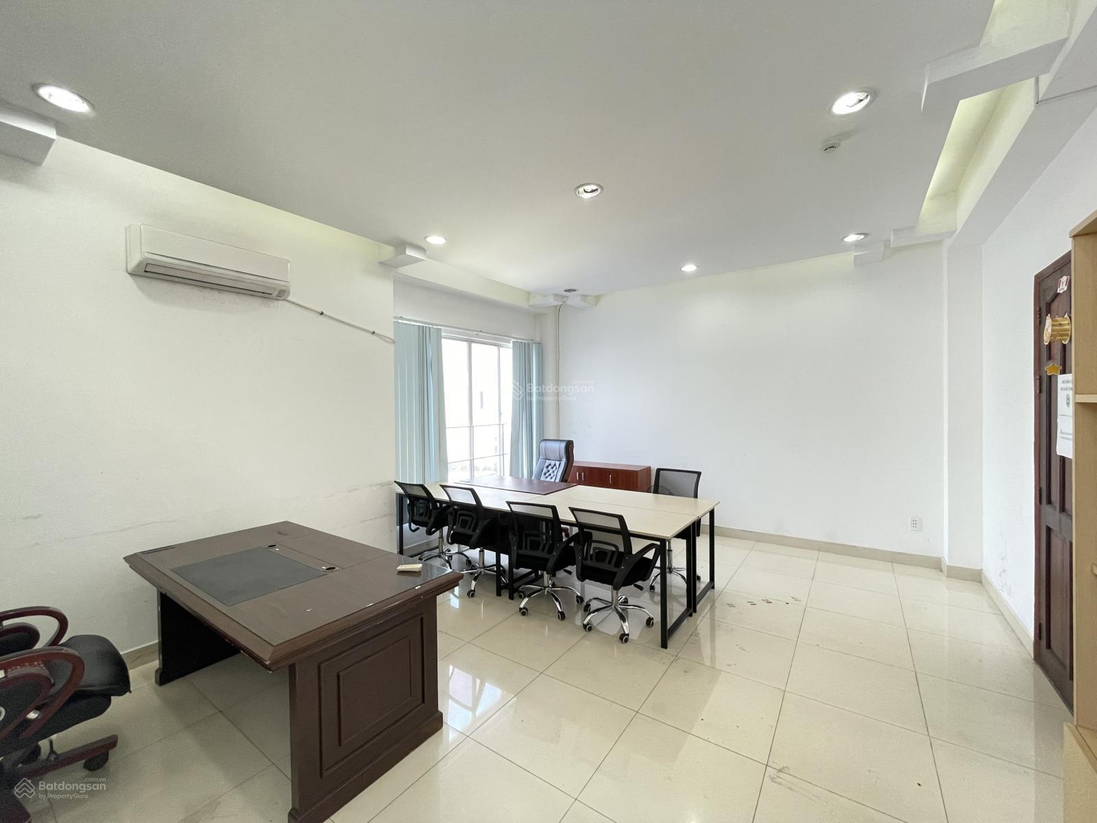 Chính chủ cho thuê văn phòng 30m2 đẹp giá rẻ có bàn ghế ở Yên Thế - Tân Bình, gần sân bay