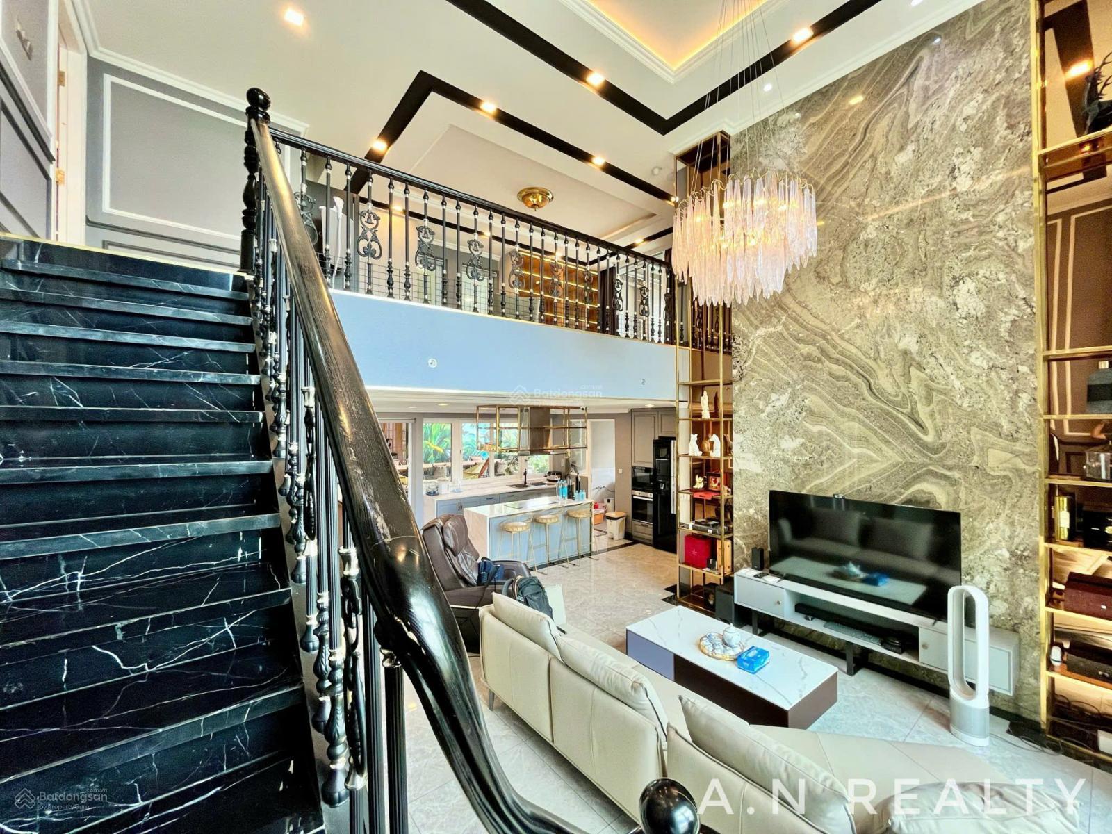 Bán Duplex 4 phòng ngủ sân vườn đẹp nhất Vista Verde - 345m2 - nội thất cao cấp - chỉ 28 tỷ