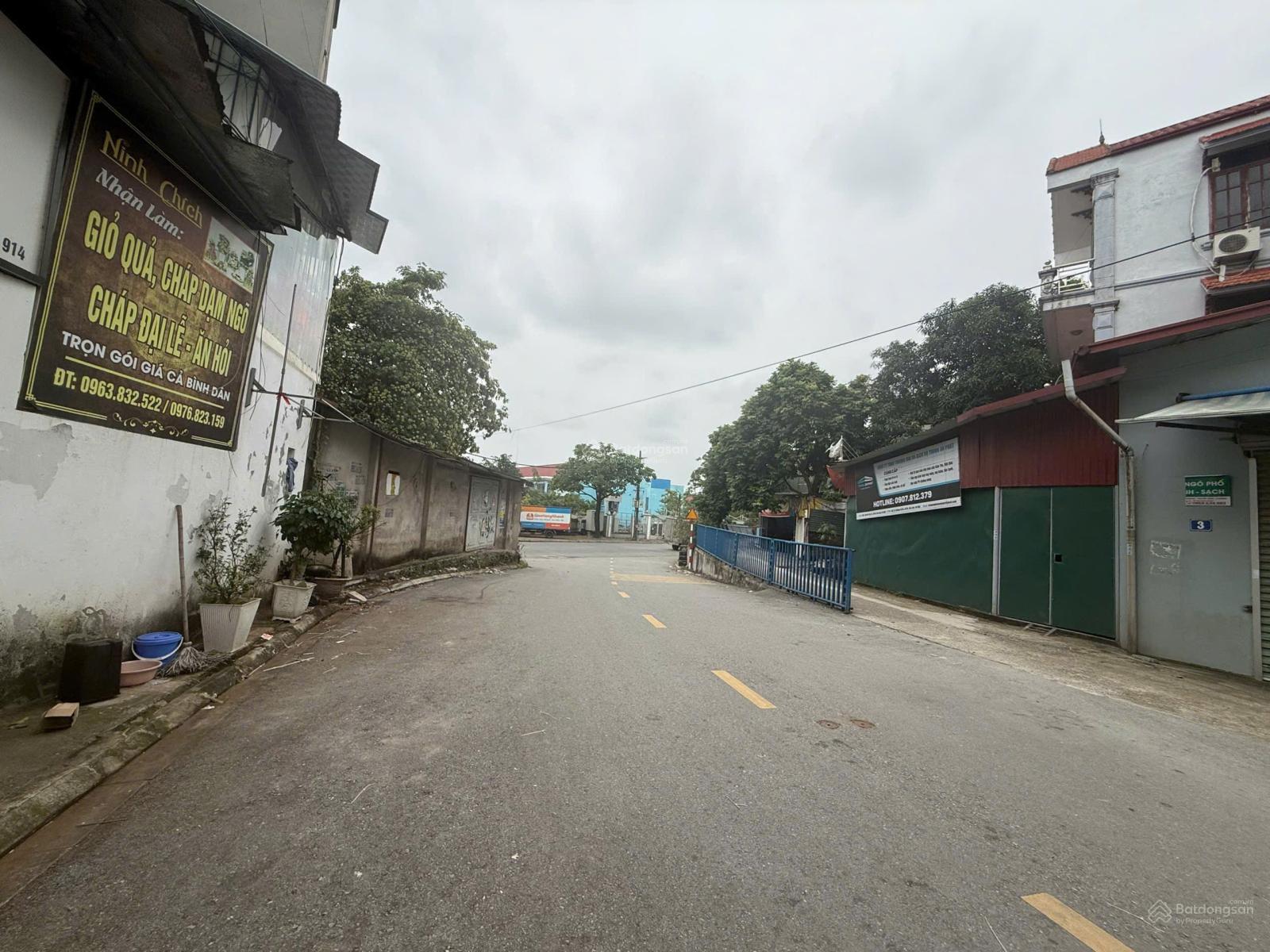 Bán nhanh 70m2 đất Làng Cam, Cổ Bi, Gia Lâm. Đường ô tô 7 chỗ vào đất, cách đường Cổ Bi 100m Bán nhanh 70m2 đất Làng Cam, Cổ Bi, Gia Lâm. Đường ô tô 7 chỗ vào đất, cách đường Cổ Bi 100m