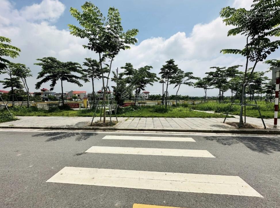 CHỈ MỘT LÔ DUY NHẤT MẶT HỒ LƯƠNG NỖ ĐÔNG ANH, HÀ NỘI! CHỈ MỘT LÔ DUY NHẤT MẶT HỒ LƯƠNG NỖ ĐÔNG ANH, HÀ NỘI!