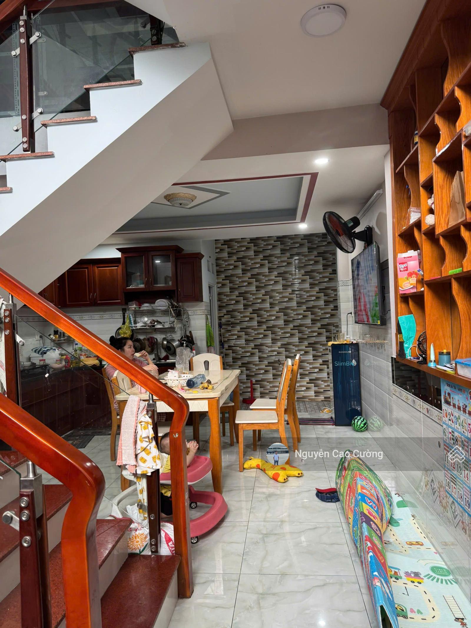 Nhà phố đường 9m, 1 lững 2 lầu 1/ Bùi Văn Ngữ, gần chợ Hương Lộ 80B