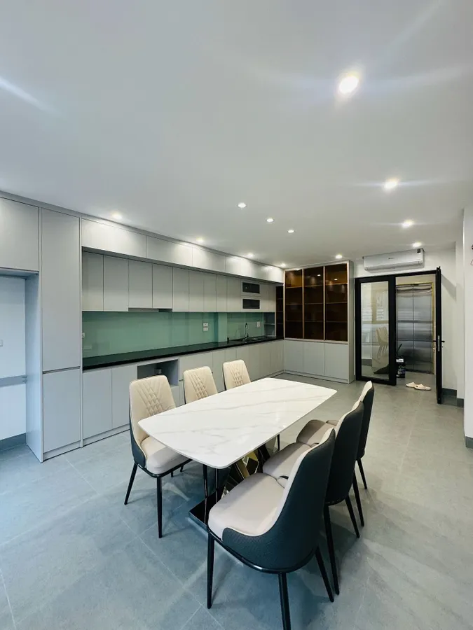 cc bán nhà kim đồng 38m 6 tầng TM NK full nội thất ở ngay nhỉnh 17 tỷ thương lượng