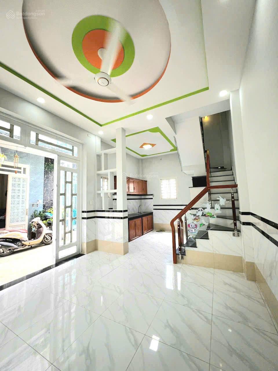 Nhà ngang 8m DTSD 64m2 trệt 1 lầu 2PN 2WC, video thực tế, ngay chợ SHR, nhà còn mới KDC yên tĩnh Nhà ngang 8m DTSD 64m2 trệt 1 lầu 2PN 2WC, video thực tế, ngay chợ SHR, nhà còn mới KDC yên tĩnh