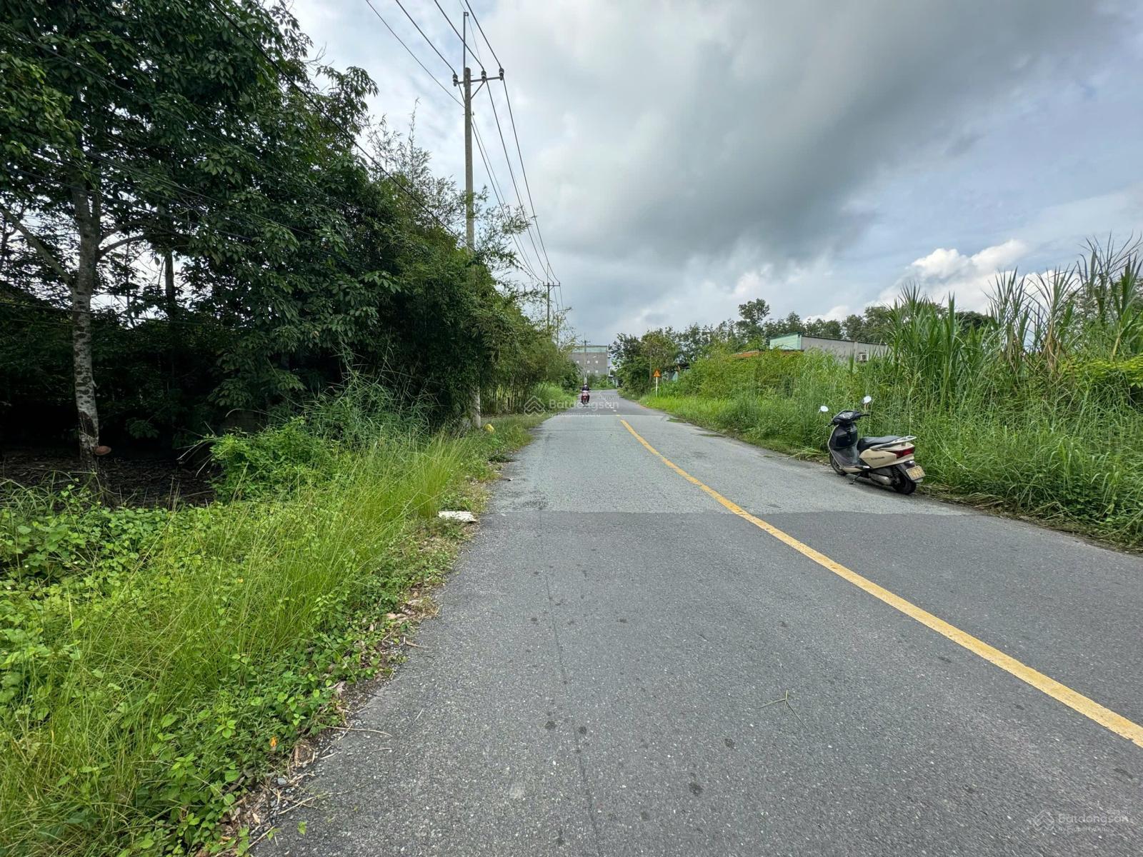 Đất chính chủ gủi cần bán gấp thuộc xã Nhuận Đức Huyện Củ Chi DT: 16 x 95m