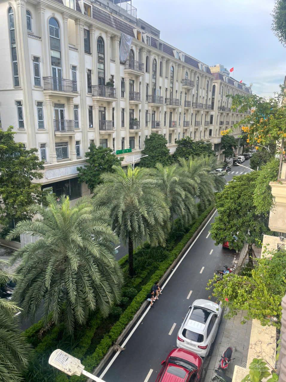 Cho thuê sàn văn phòng HIm Lam, 30 m2. Vào làm việc được ngay Cho thuê sàn văn phòng HIm Lam, 30 m2. Vào làm việc được ngay