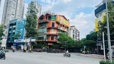 Cho thuê tòa nhà góc đường số 3 với Nguyễn Thị Thập Quận 7