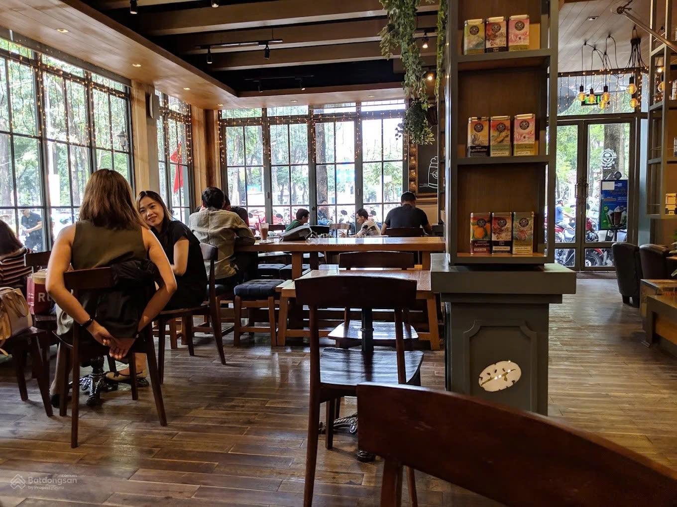 Cho thuê tòa nhà góc đường số 3 với Nguyễn Thị Thập Quận 7 Cho thuê tòa nhà góc đường số 3 với Nguyễn Thị Thập Quận 7