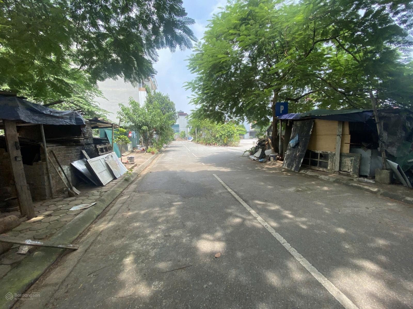 Cần tiền bán gấp 60m2 đất TĐC Trâu Quỳ, Phường Gia Lâm - đường 17m vị trí vàng