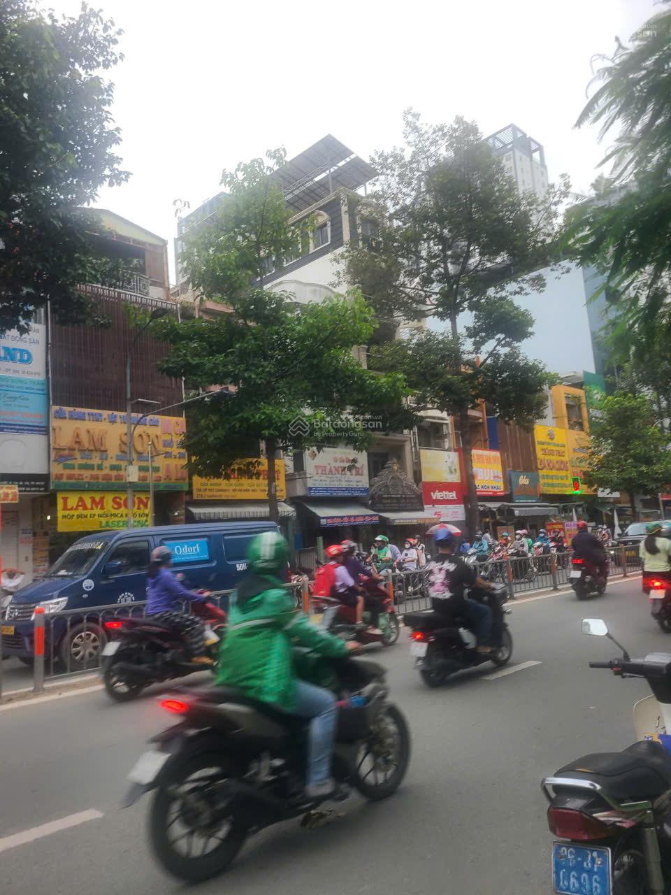 Bán Nhà 3 Mặt Tiền Lý Thường Kiệt Q10. DT: 4.5x20m.Sát BV Trưng Vương chỉ 39 tỷ