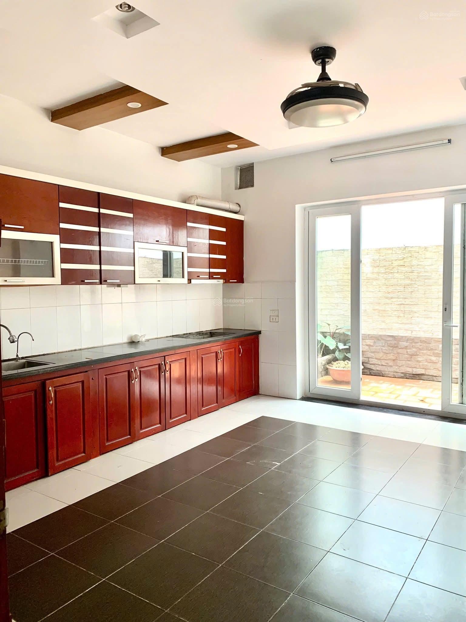 Cho thuê liền kề Văn Quán 80m x 4 tầng chỉ 20 triệu/tháng 0903 409 ***