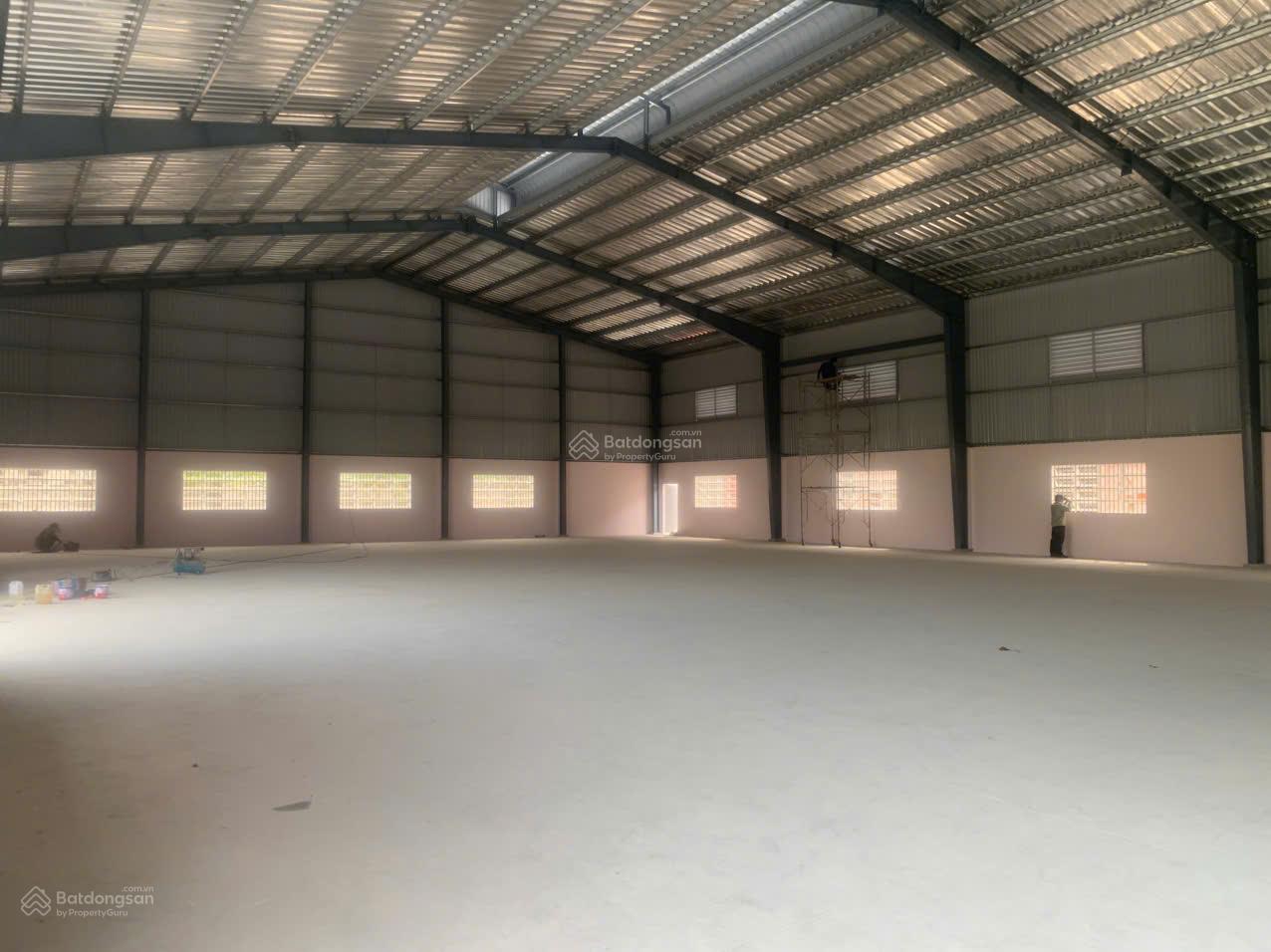 Cho thuê cụm kho xưởng 1.650m2. Kho đạt chuẩn KCN