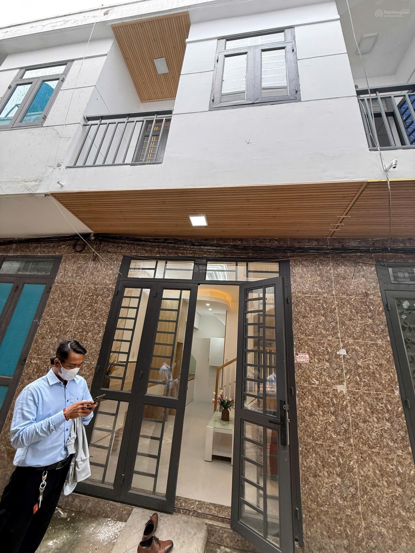 Nhà full nội thất, nhà mới đẹp 2PN2WC ngay khu đông dân 655tr đường lớn oto vào tận ngõ