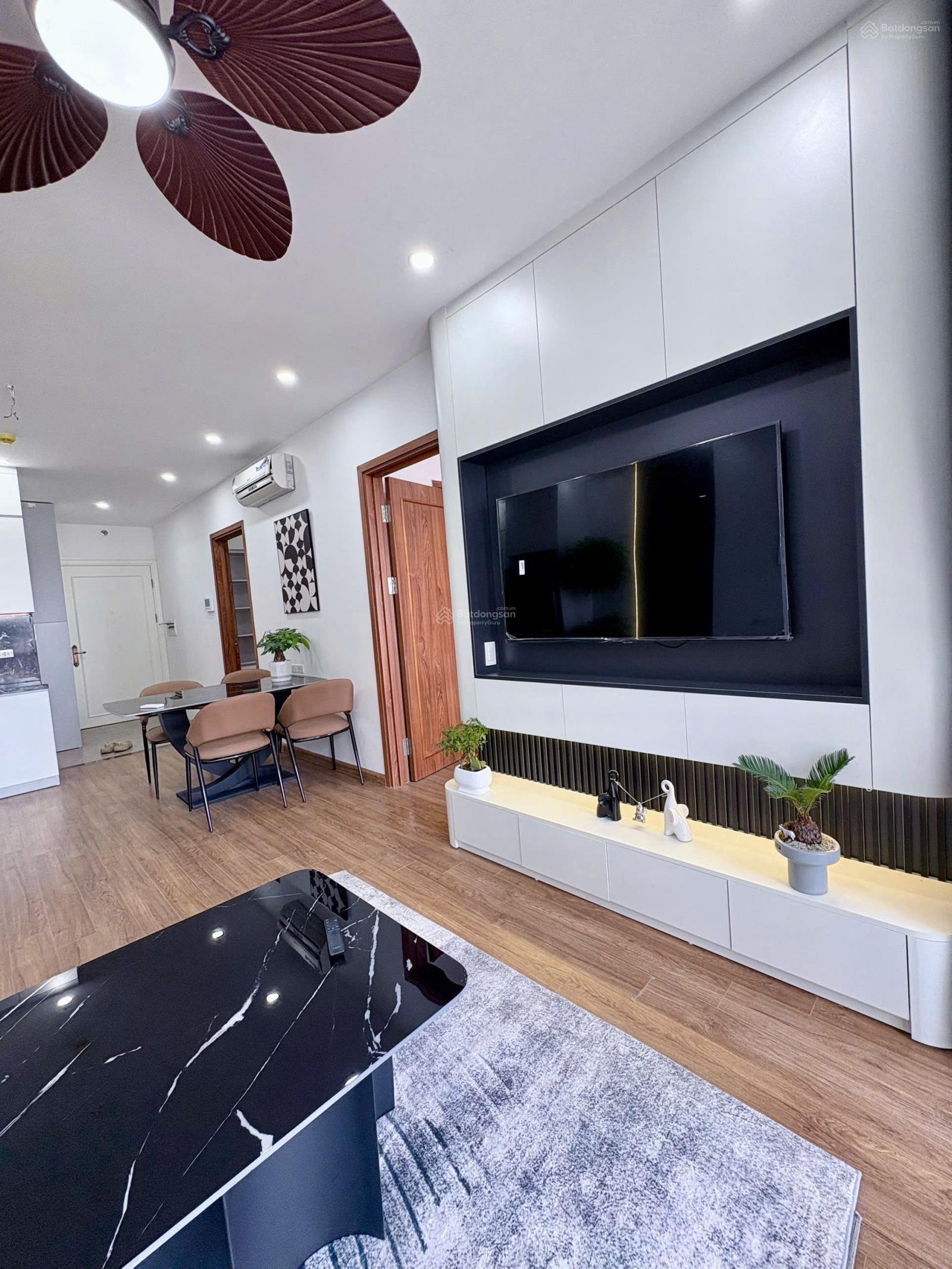 Chính chủ bán căn 2PN, chỉ 6,2 tỷ, 65m2, view đẹp, Iris Garden Chính chủ bán căn 2PN, chỉ 6,2 tỷ, 65m2, view đẹp, Iris Garden