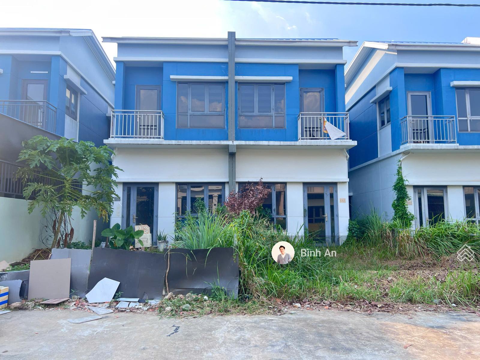 Bán căn tứ lập 1 trệt 1 lầu tại KĐT Oasis, gần ĐH Việt Đức, sổ sẵn, hỗ trợ vay, giá tốt 1,55 tỷ