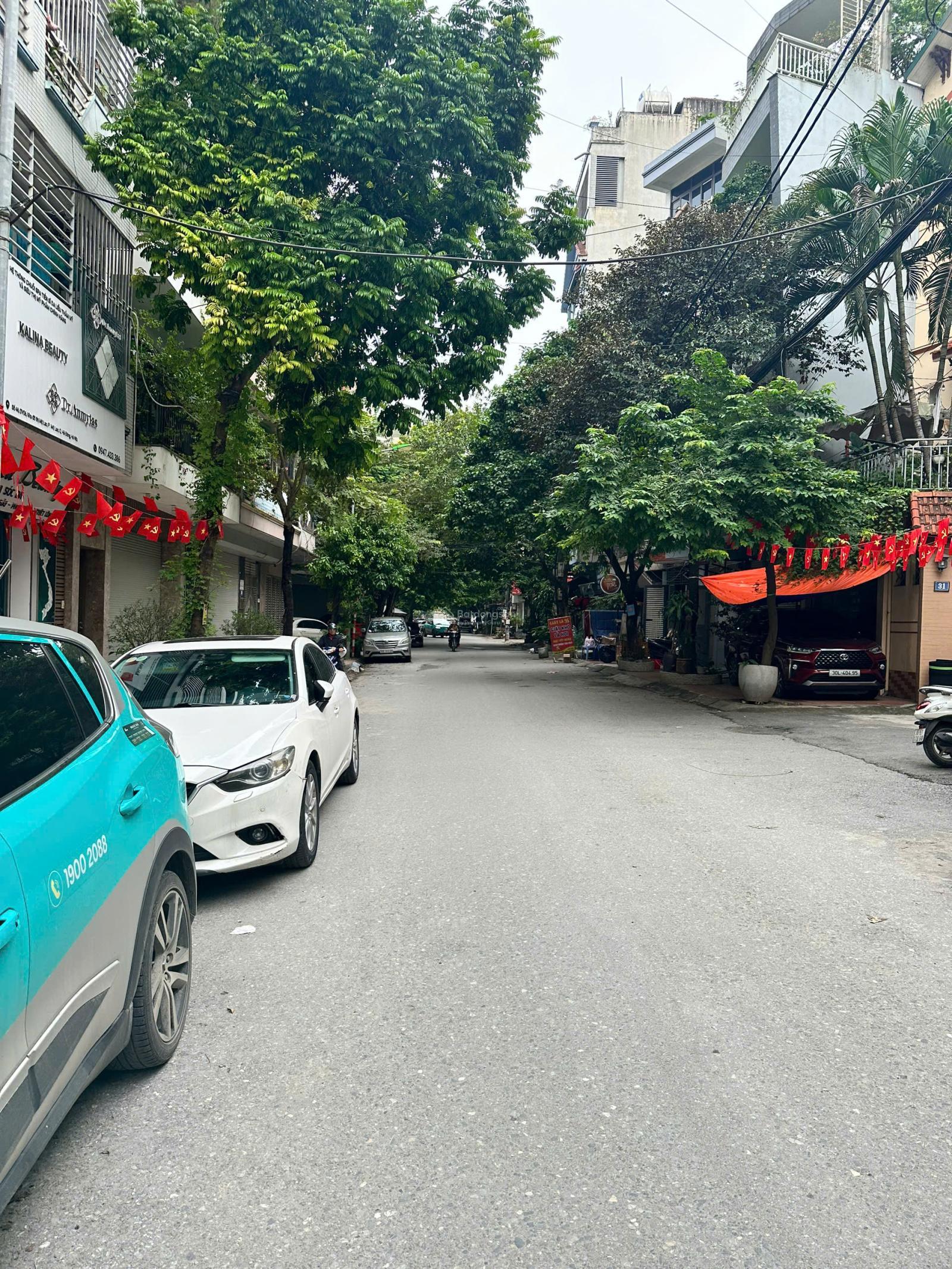 Cho thuê văn phòng. tầng 1 - 20m2 Dich vụ Mỗ Lao ,ô tô đỗ cửa tiện lợi, phù hợp làm vp, cửa hàng