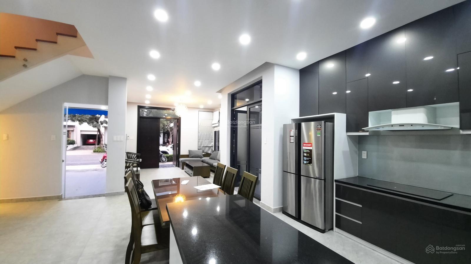 Cho thuê biệt thự song lập Lucasta Villa. Liên hệ Tấn Giàu 0909 121 ***