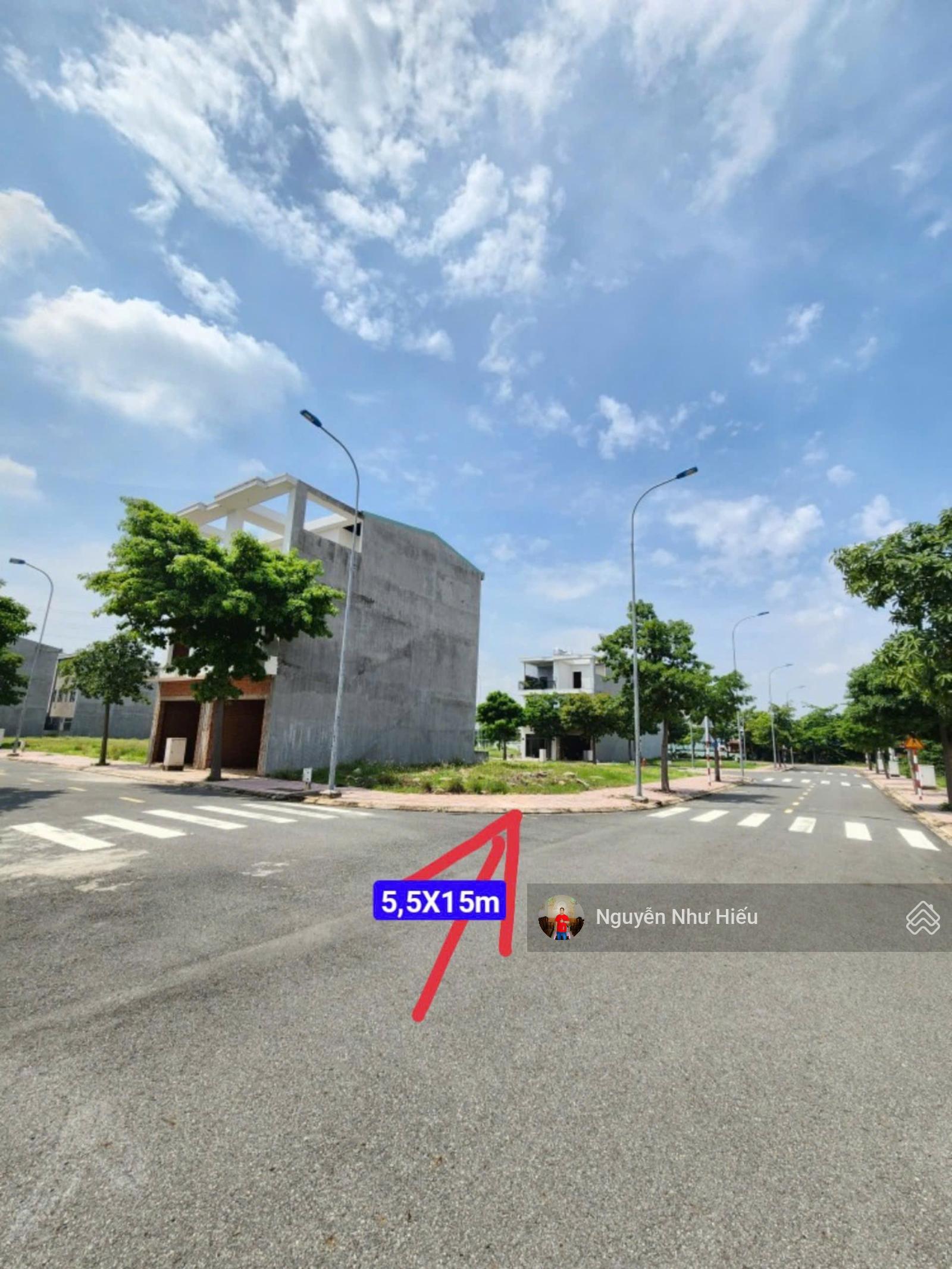 Bán lô góc đất 2 mặt tiền, gần Vsip 1, KDC Lê Phong Thuận Giao, P. Thuận Giao, TP. Thuận An