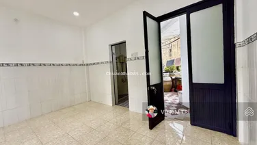 CC Đặng Dung SHR 1PN 2WC dòng tiền 7tr giá 2,6tỷ LH: 0983 456 *** Mr. Trí