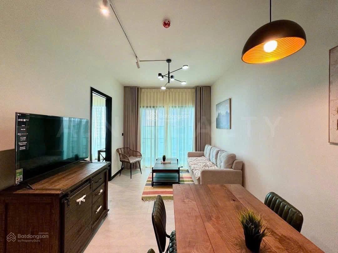 Bán CC De La Sol, 7,75 tỷ, 71m2, 2PN, 2WC, nội thất đầy đủ, giá siêu hiếm còn sót tại Quận 4