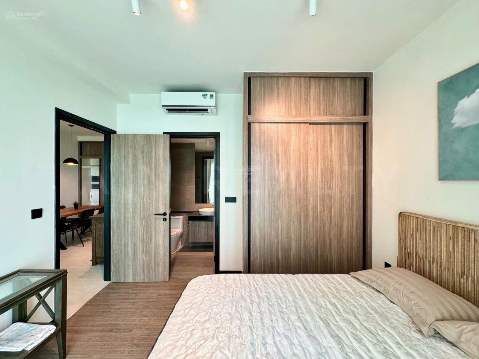 Bán CC De La Sol, 7,75 tỷ, 71m2, 2PN, 2WC, nội thất đầy đủ, giá siêu hiếm còn sót tại Quận 4