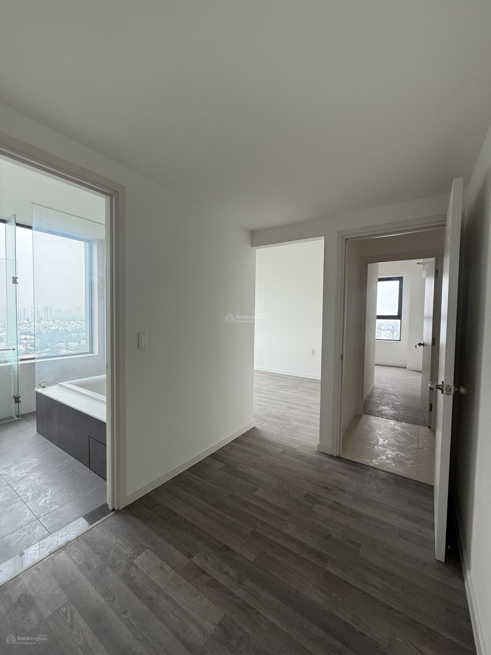 Bán căn hộ góc 3PN - 137m2 tầng cao view Phú Mỹ Hưng - Quận 7 bao đẹp giá 7,9 tỷ