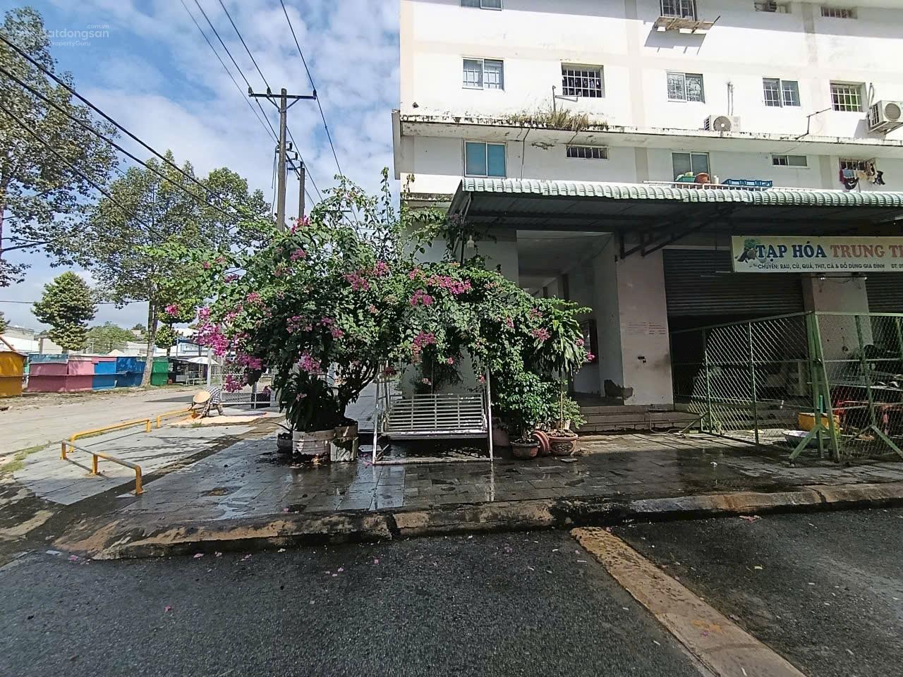 Nhà xã hội Becamex Mỹ Phước 1, lầu 1, giá 100% tiền: 325 triệu, thuê 2,4 triệu, toàn quốc mua được Nhà xã hội Becamex Mỹ Phước 1, lầu 1, giá 100% tiền: 325 triệu, thuê 2,4 triệu, toàn quốc mua được