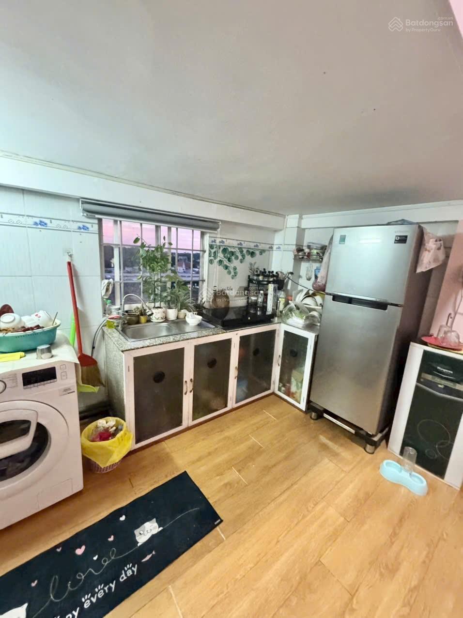 Nhà xã hội Becamex Việt Sing, Vsip 1. Em gái công ty có 6 căn. Có sổ hồng. Bán hết về quê. Nhà đẹp