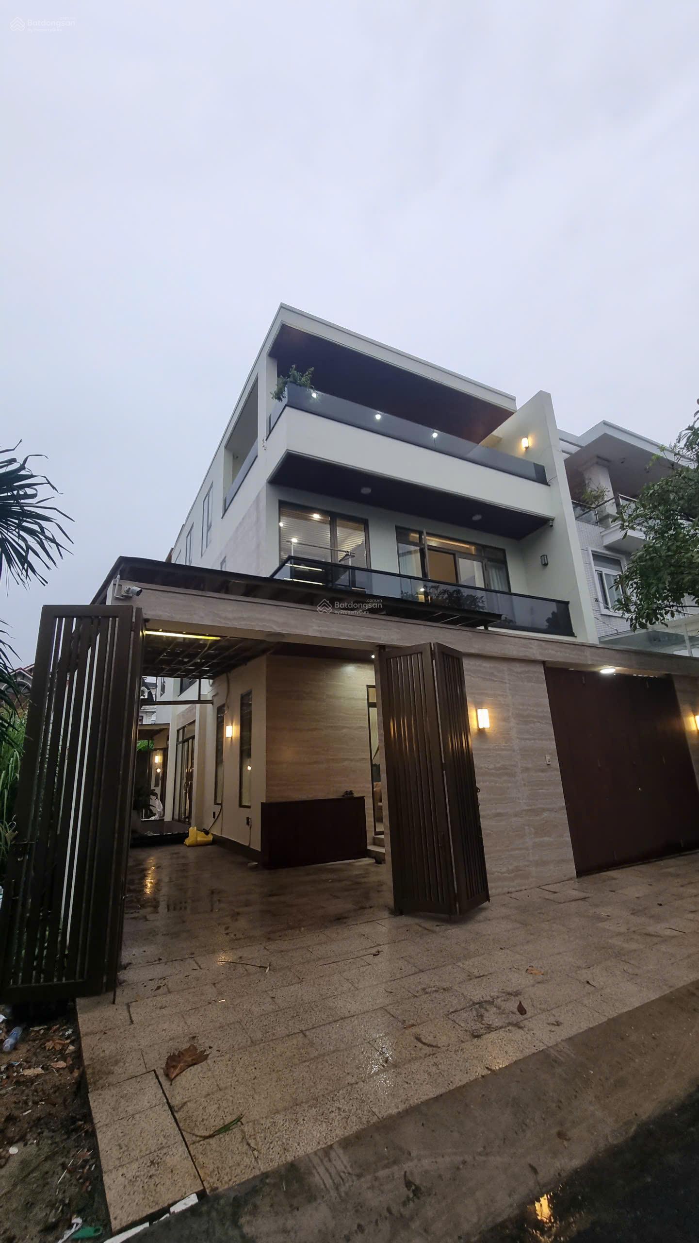 Biệt Thự Đường số 31 An Phú-Q2-DT 15x20m,3 Tầng Hồ Bơi-Giá Bán 55 tỷ