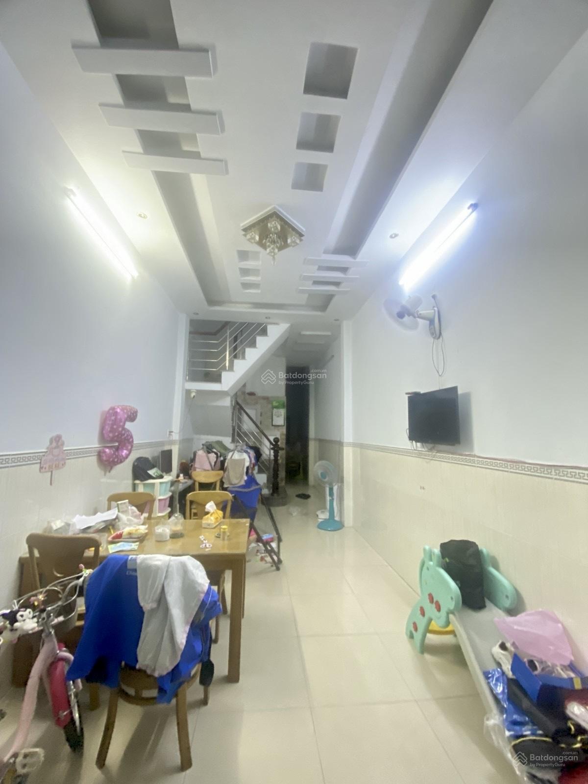 Nhanh mới kịp! Nhà Phú Định Q8 3 tầng - 4PN 3WC - Hẻm thông - 51m2 chỉ 4.4 tỷ - Xem ngay Nhanh mới kịp! Nhà Phú Định Q8 3 tầng - 4PN 3WC - Hẻm thông - 51m2 chỉ 4.4 tỷ - Xem ngay