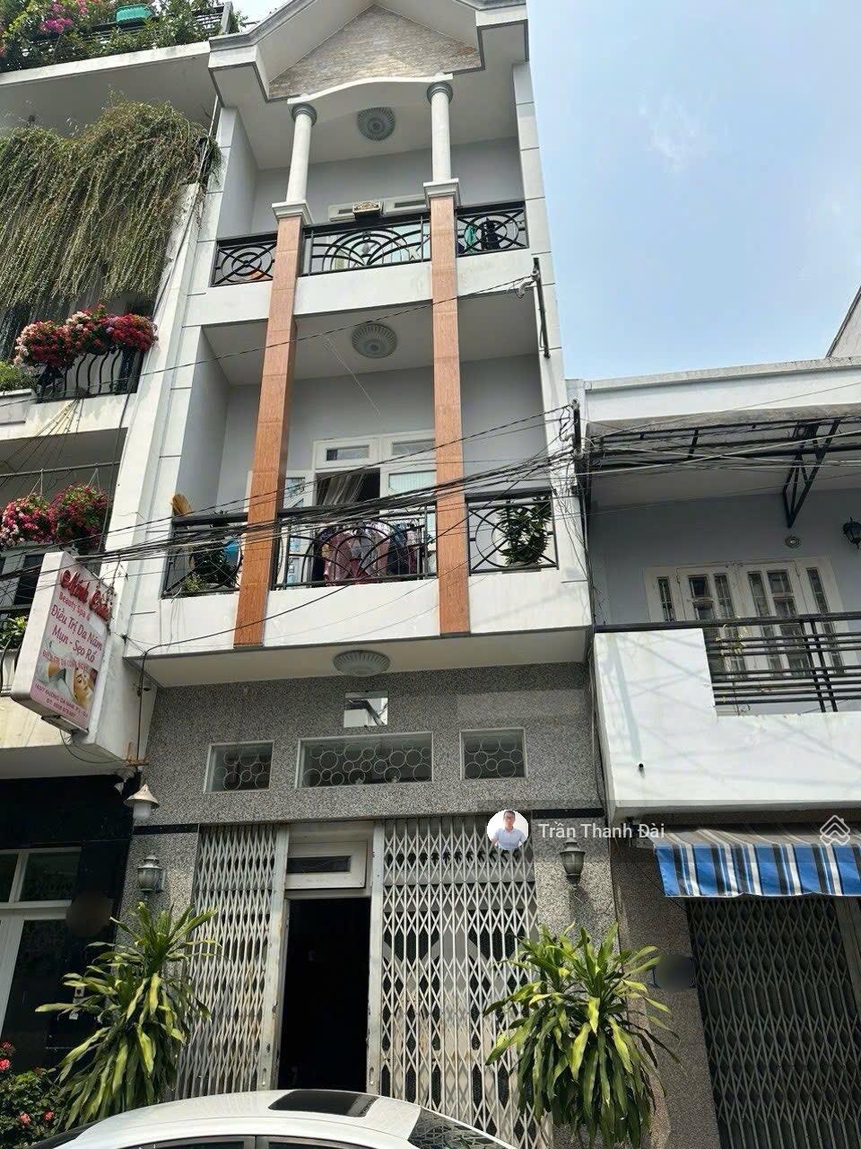 Nhà bán 4 tầng - 4 x 13m DT sàn: 152m2 hẻm xe ô tô đậu trong nhà đường Dạ Nam P3 Q8 Sổ hồng HC đủ