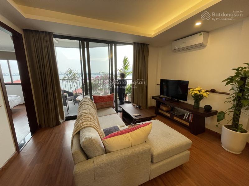 Tòa nhà 8 tầng quận Tây Hồ mới cho 8 căn hộ cho Tây thuê cao cấp cần bán