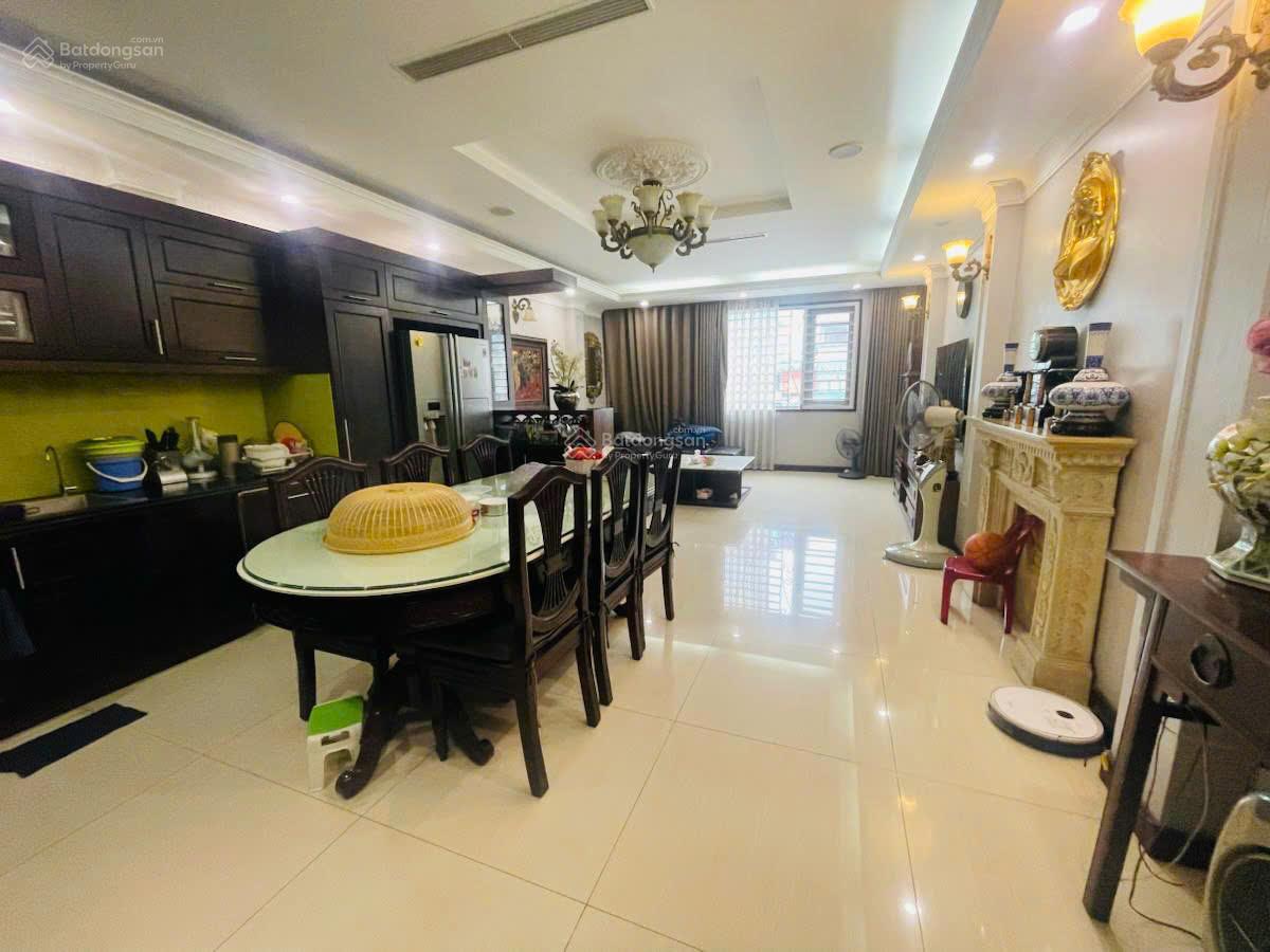 Phân lô Hoàng Cầu. 65m2, chỉ 25,6 tỷ. Nhà 2 mặt ngõ, gara 7 chỗ, kinh doanh văn phòng, 2 ô tô tránh