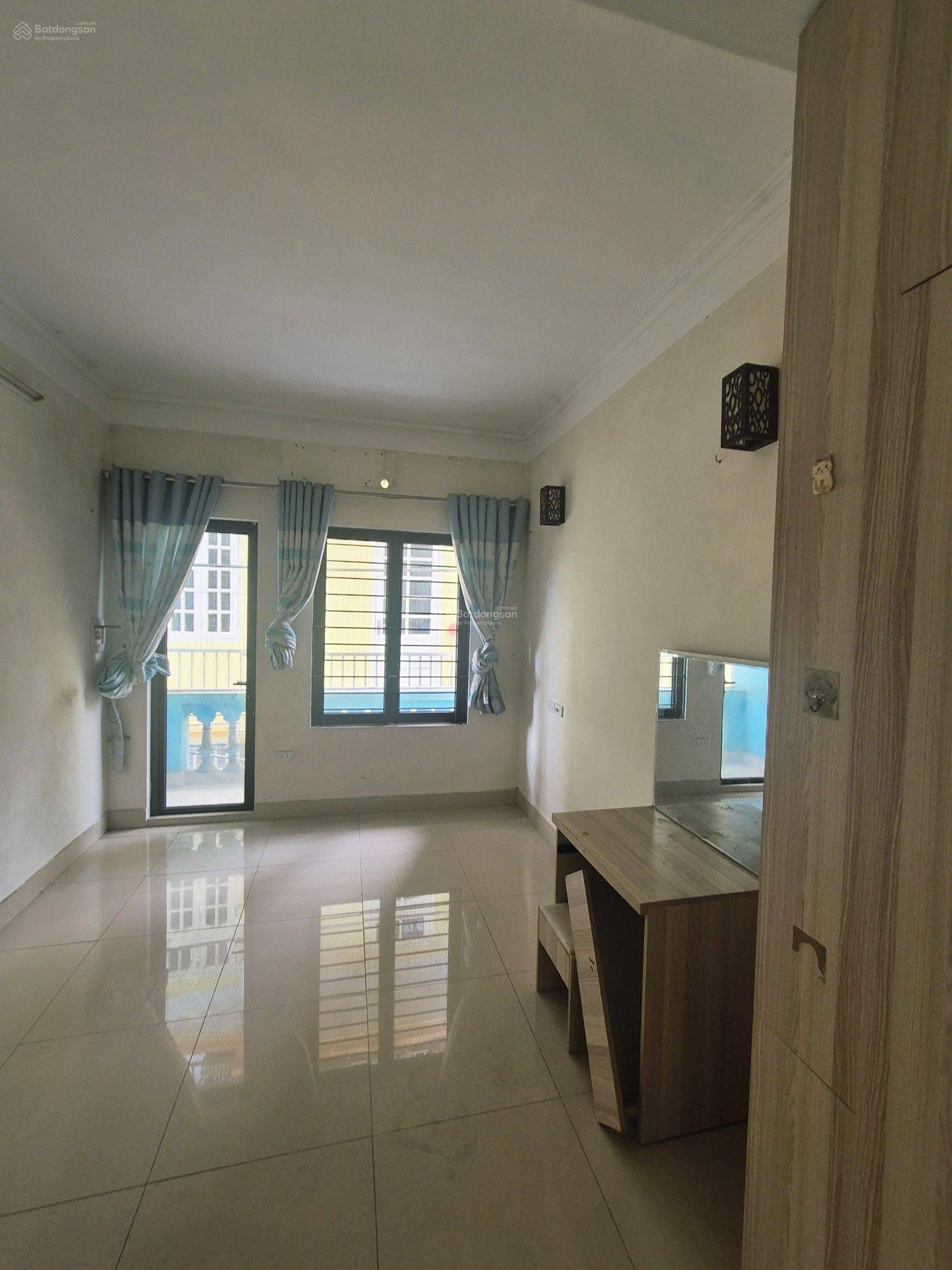 Bán nhà P/Lô HV Cảnh sát, 50m2, 3PN, 8.3 tỷ. Ô Tô qua nhà - sát đường Tây Thăng Long