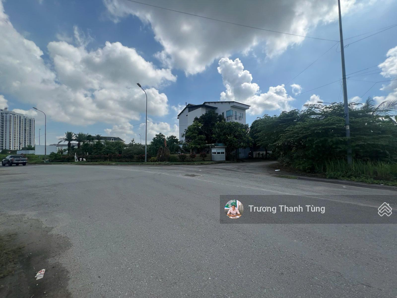 Bán đất biệt thự Phú Nhuận mặt tiền đường 659, gần Liên Phường. Giá 30 tỷ