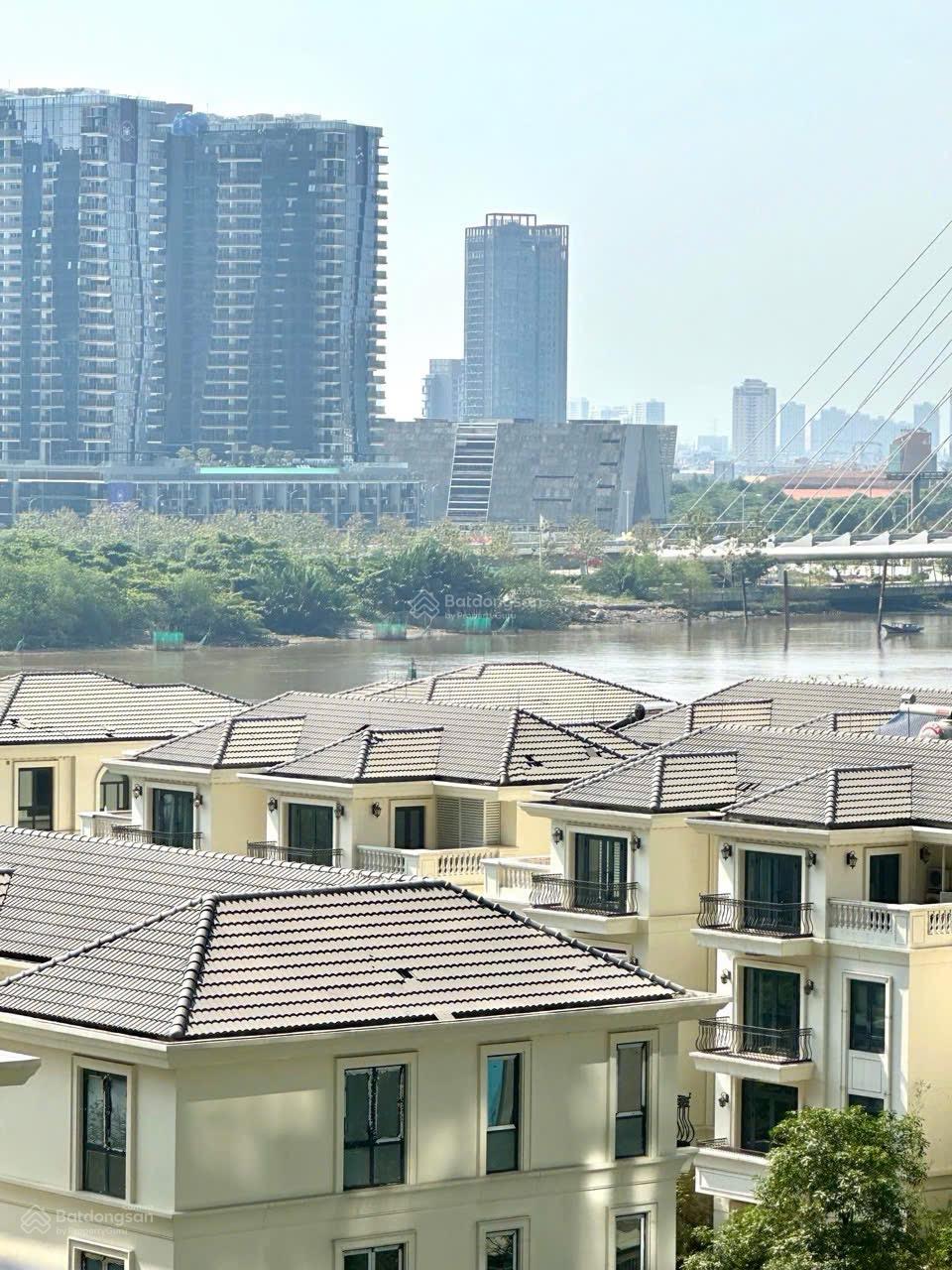 Bán nhanh 1PN view sông giá 9.6tỷ có sẵn HDT 20tr/tháng thương lượng 0937 600 ***