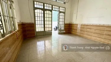 Bán nhà mặt tiền kinh doanh ngay Tây Hoà - Đỗ Xuân Hợp. DT 6m x 20m. 118m2. Giá chỉ 9,5 tỷ còn TL