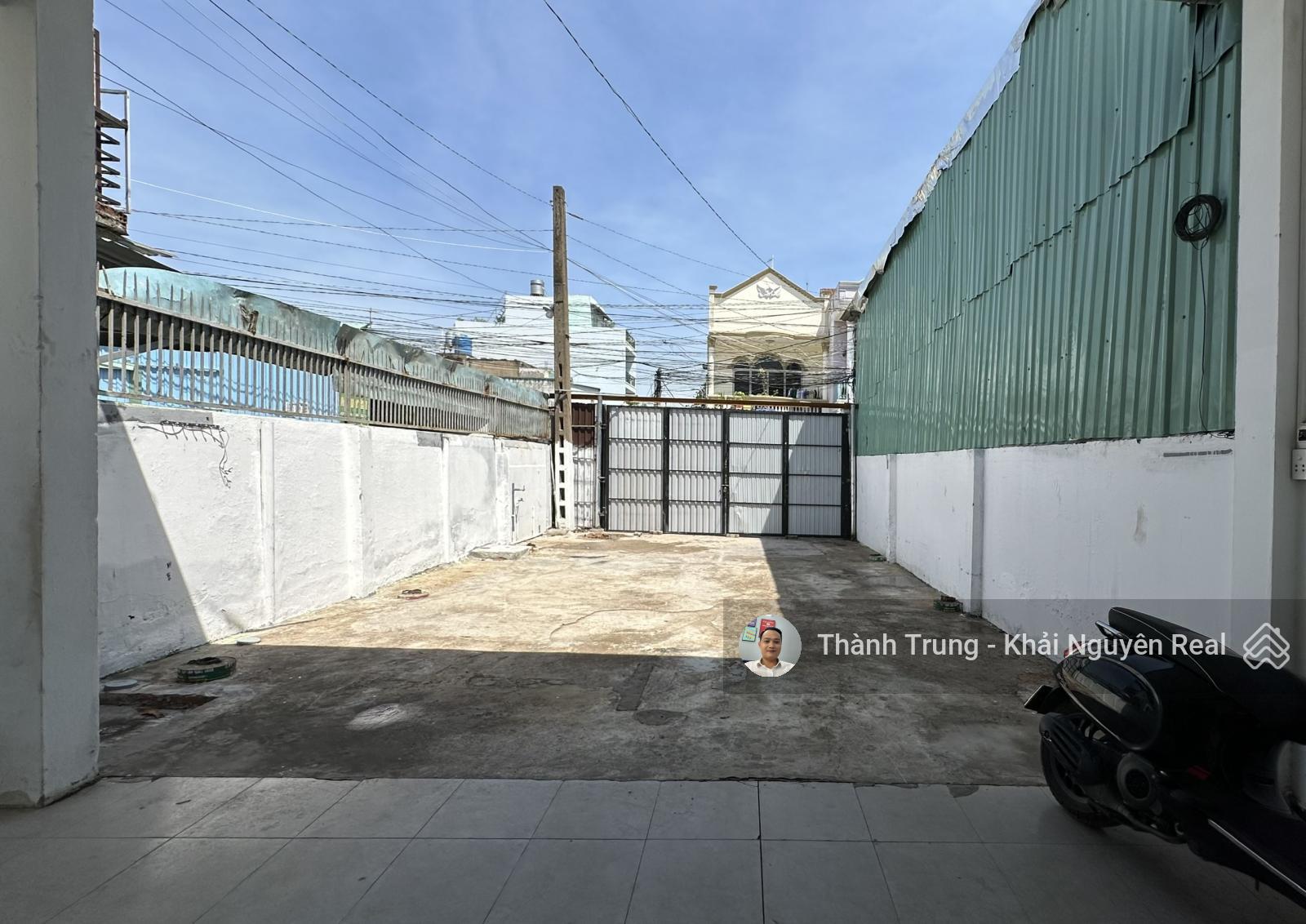 Bán nhà mặt tiền kinh doanh ngay Tây Hoà - Đỗ Xuân Hợp. DT 6m x 20m. 118m2. Giá chỉ 9,5 tỷ còn TL Bán nhà mặt tiền kinh doanh ngay Tây Hoà - Đỗ Xuân Hợp. DT 6m x 20m. 118m2. Giá chỉ 9,5 tỷ còn TL