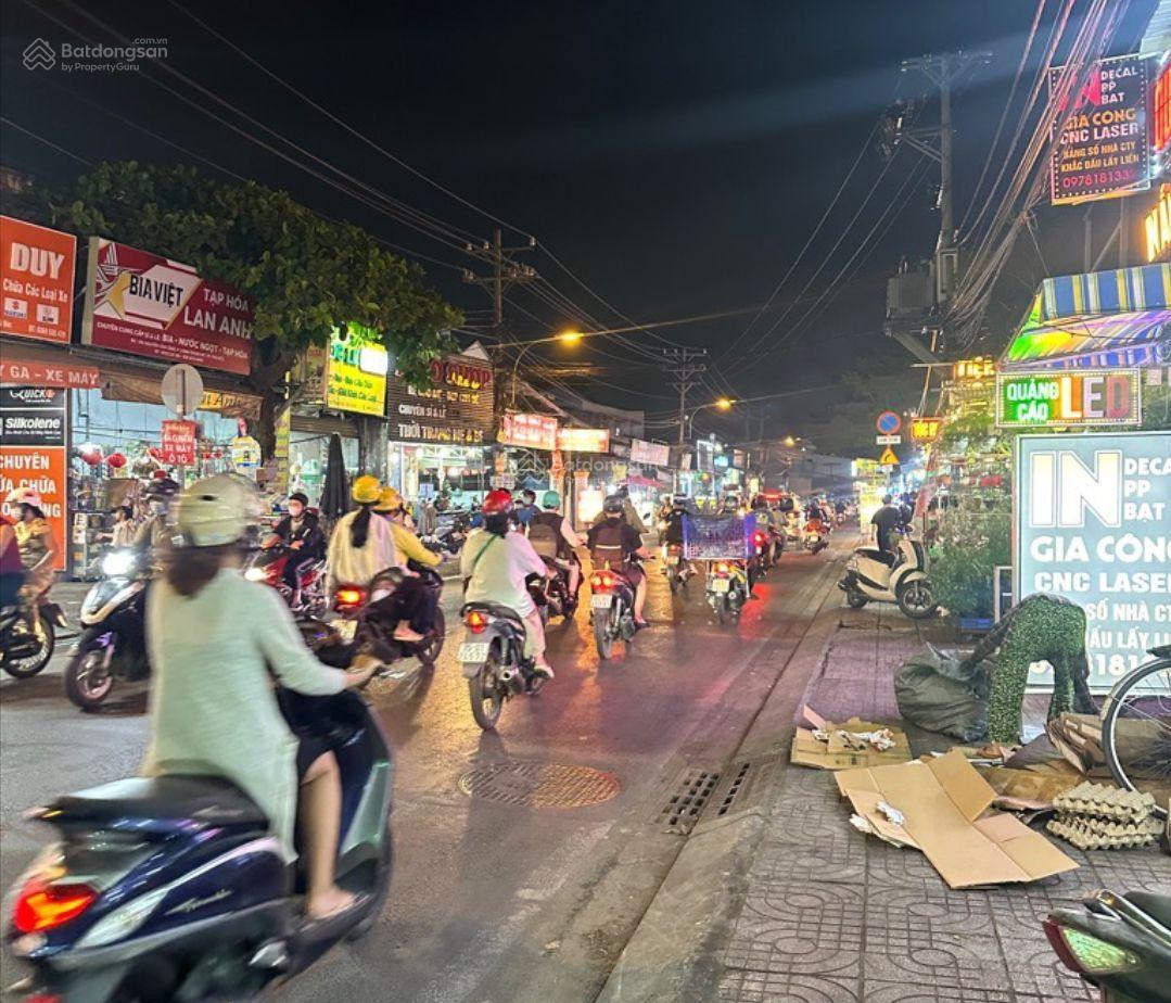 MẶT TIỀN NGUYỄN XIỂN DT 96M2 VUÔNG VỨC HÀNG XÓM VINHOMES GIÁ HƠN 8 TỶ